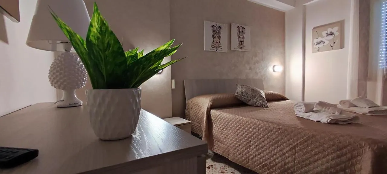 Angy Apartment Terrasini 0*,